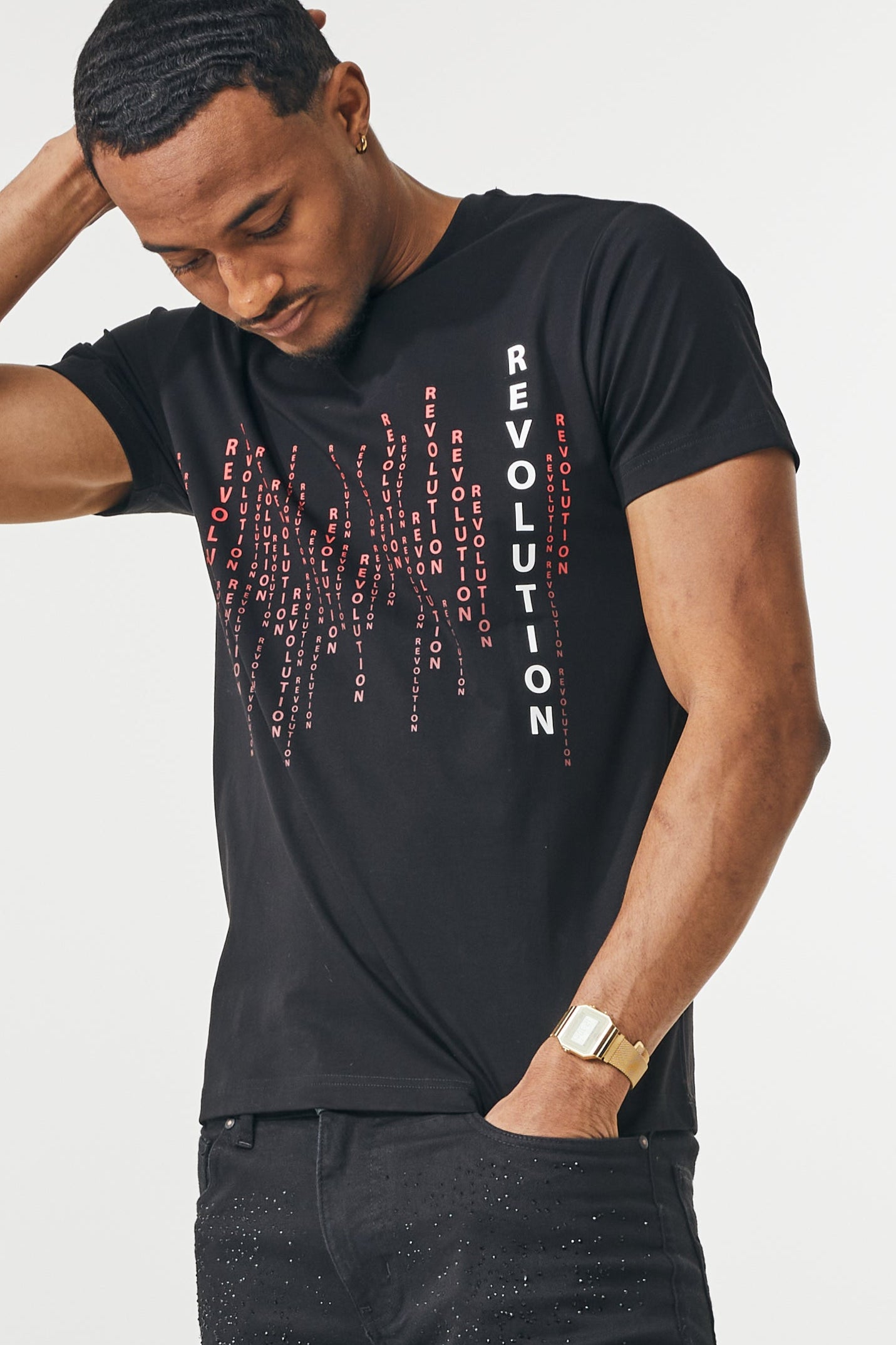 REVOLUTION - BLACK