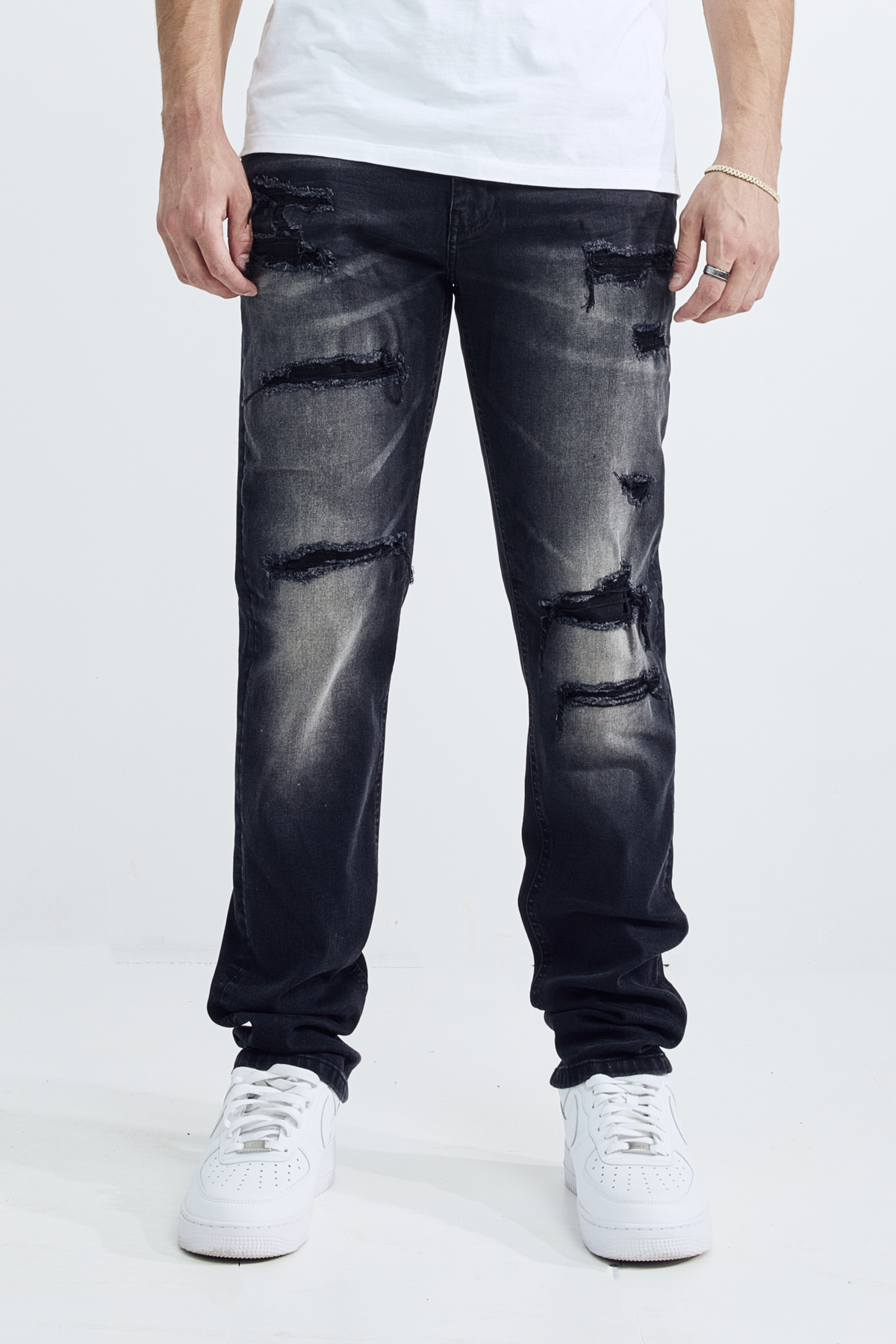 ATHLETIC FIT - BLACK