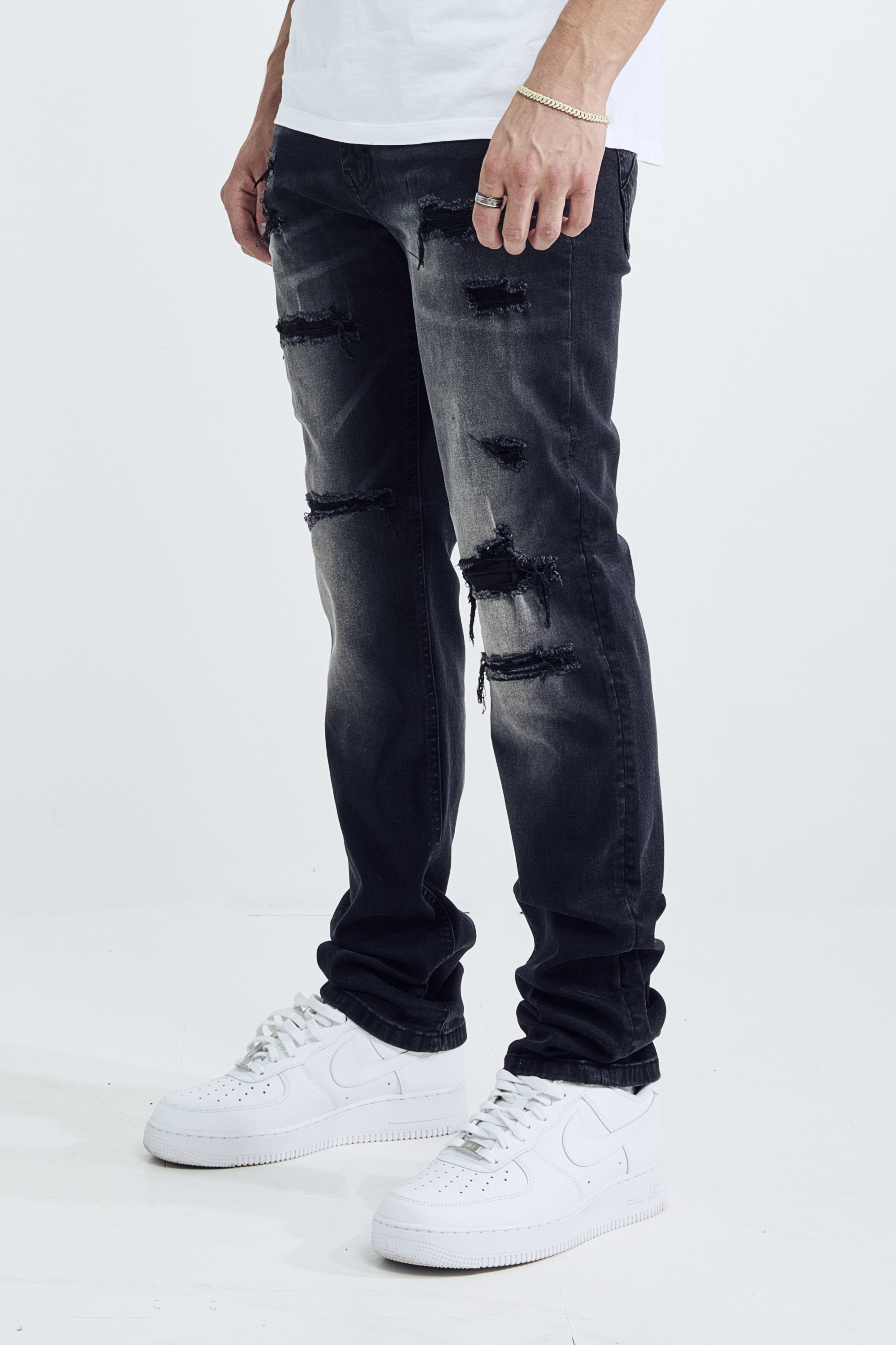 ATHLETIC FIT - BLACK